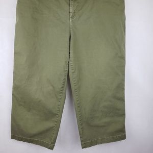 croft & barrow Pants - Croft & Barrow Stretch Army Green Capri's Size 16 croft & barrow Pants - Croft & Barrow Stretch Army Green Capri's Size 16